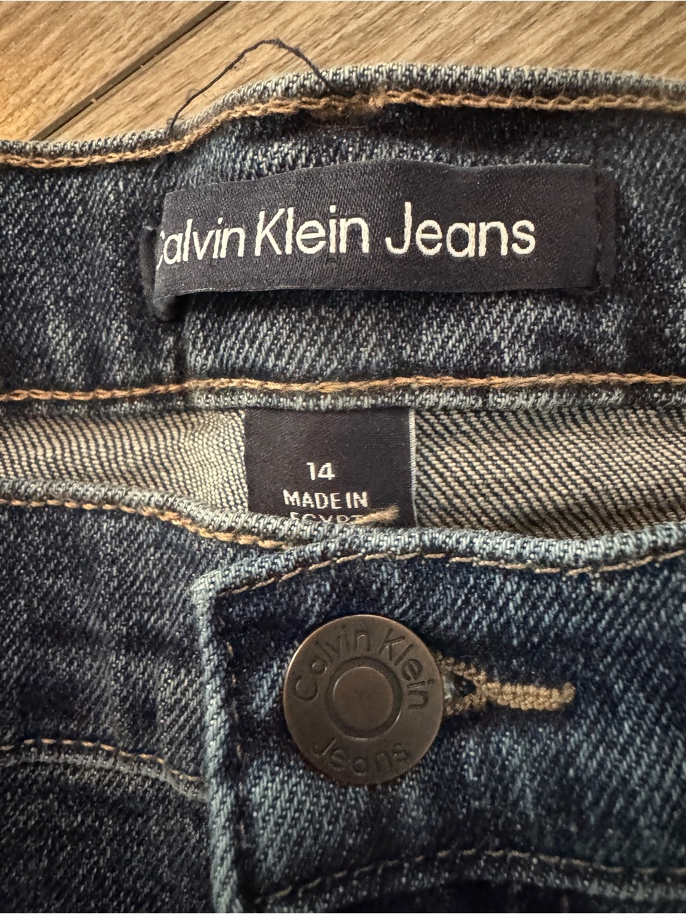 Calvin Klein size 14 NWT mom jeans - Picture 3 of 7